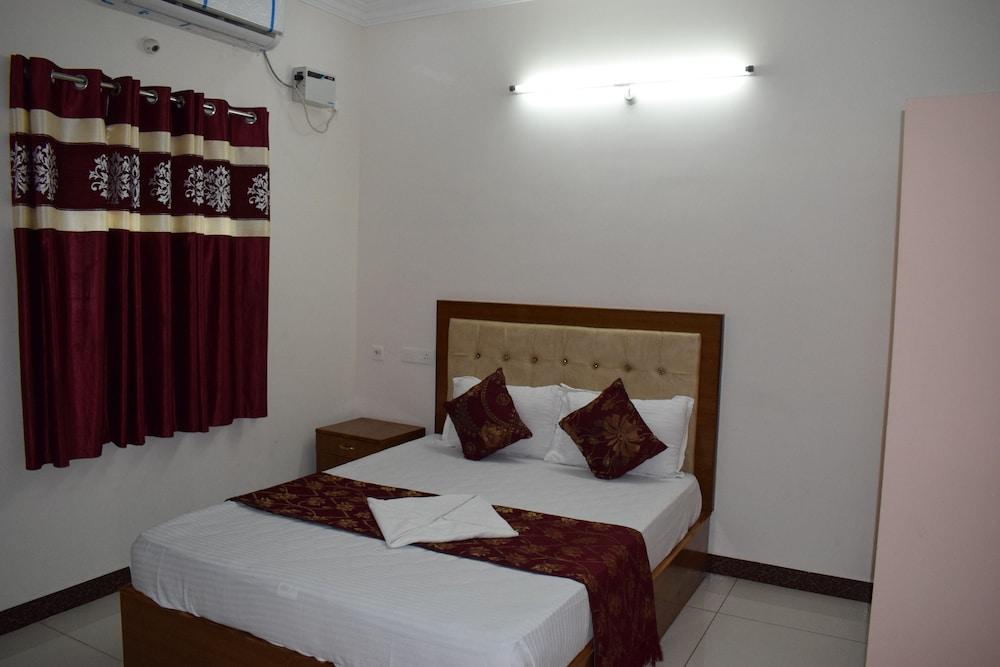 White Tulip Residency