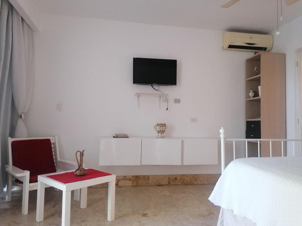 Room in Guest Room - Apartment Monocal in Boca Chica