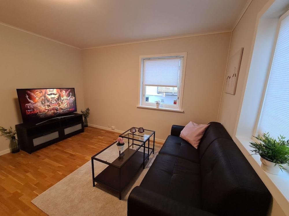 Bright And Central, 2-bedroom, Fully Equipped