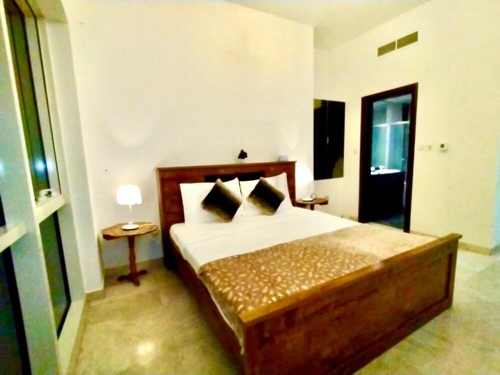 Great Views in Dubai Marina -2bed