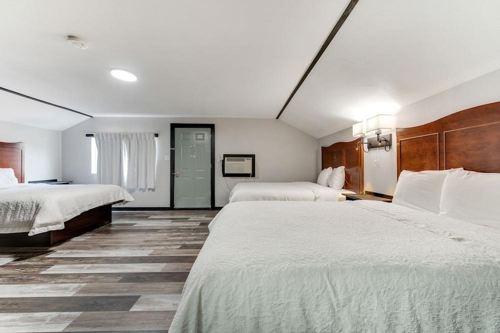 Dolores Mountain Inn