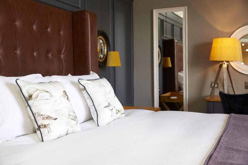 Riverside Shrewsbury by Chef and Brewer Collection