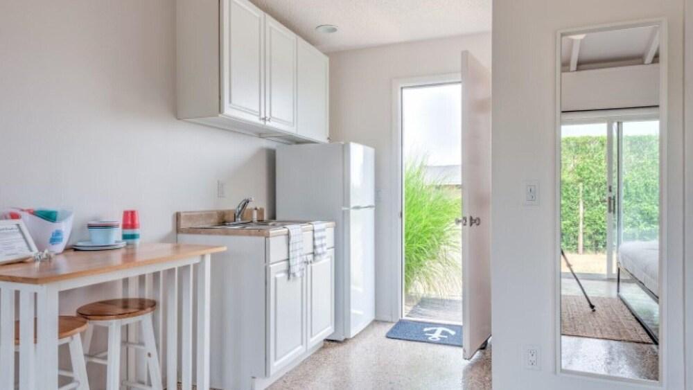 Unit 8 King - Bungalows at Common Ground