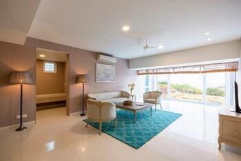 amã Stays & Trails Cliffs Edge Sangrun, Khadakvasla