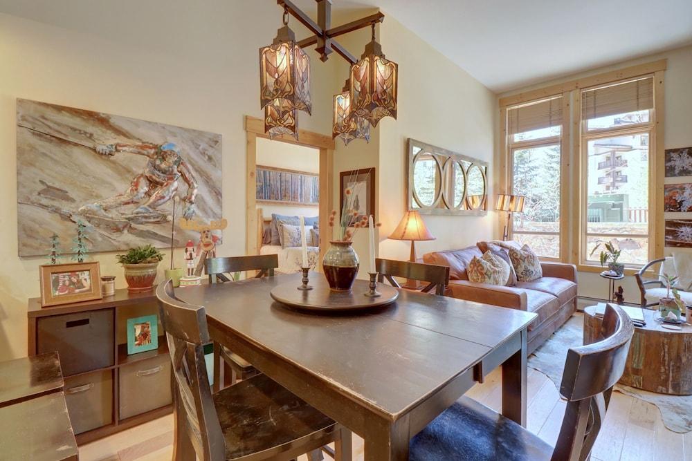 First Floor Condo, Outstanding Location - TX106 by Redawning