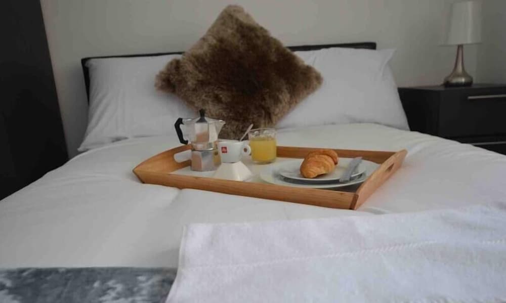 Beautiful 3-bed House in Wolverhampton