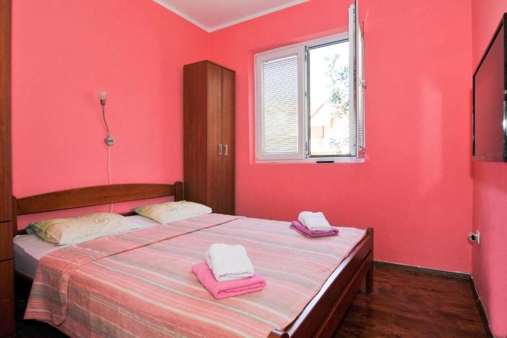 Apartments Olga Tivat