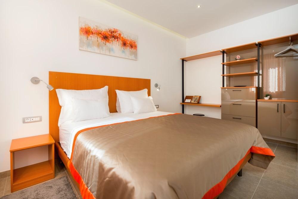 Beach Residences Caroline