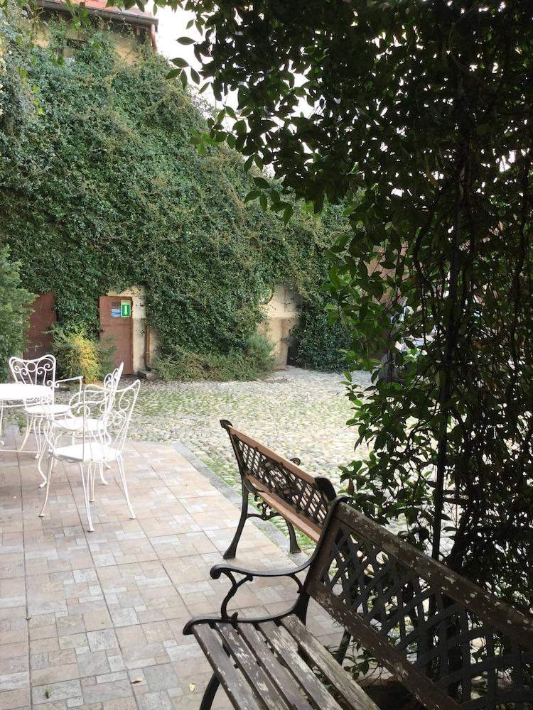 Camera In Antica Corte Milanese
