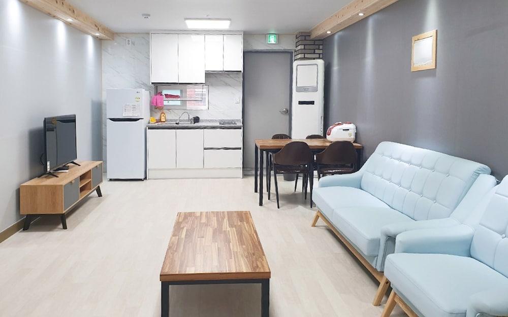 Tongyeong Sarang Hostel