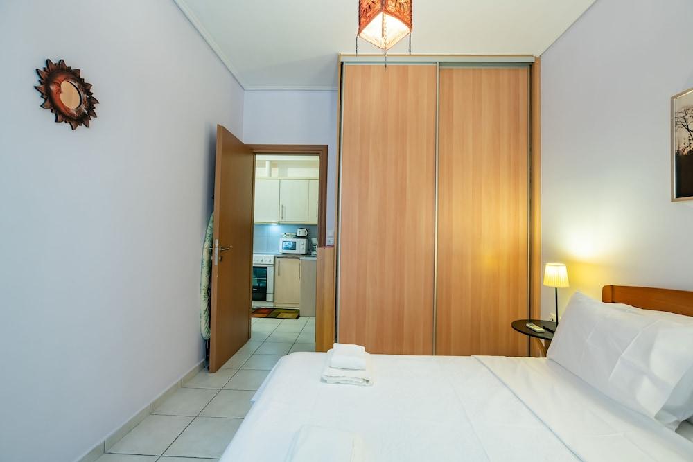 Flat in central location with pr parking