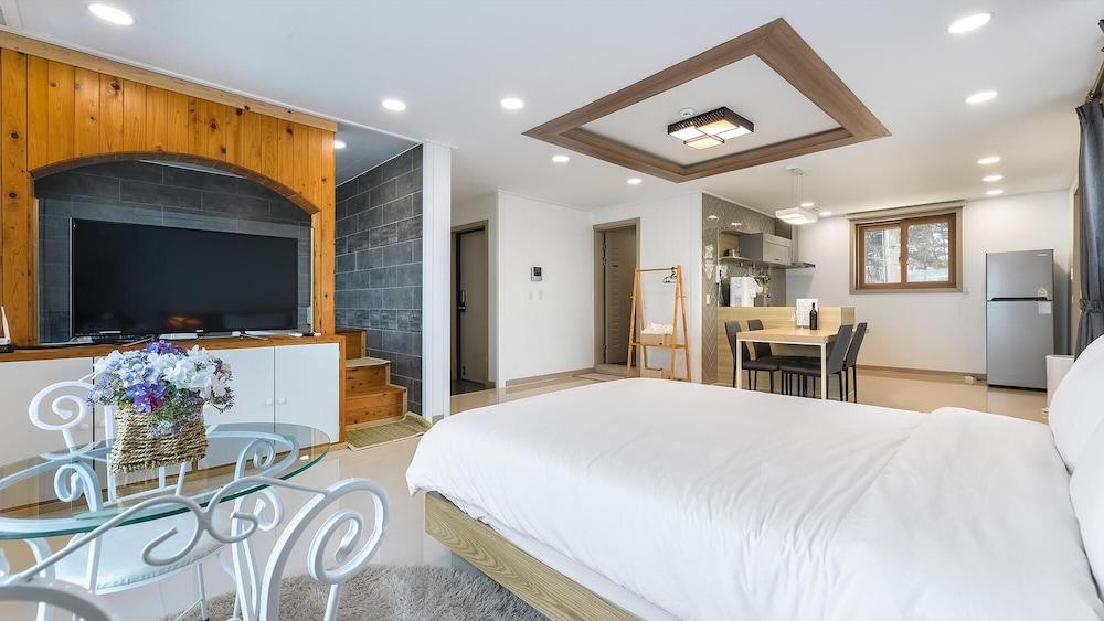 Youngheungdo Duniaspa Pension