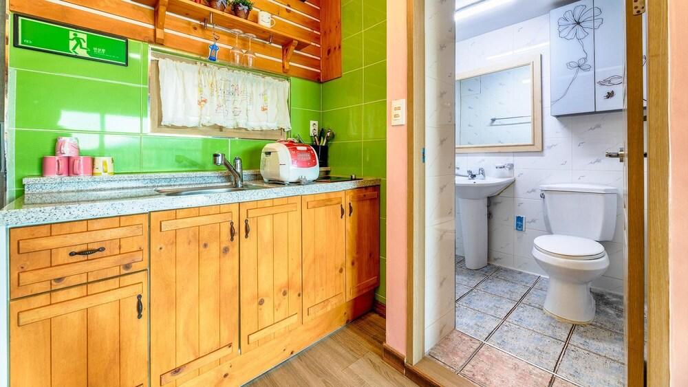 Yeosu Greenhouse Pension