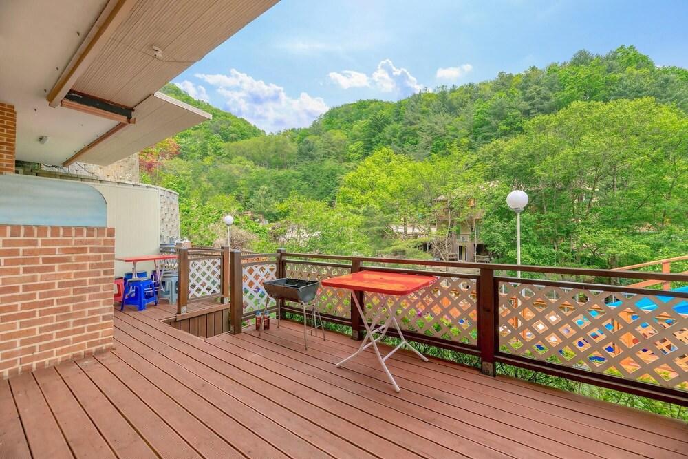 Gapyeong Calbongsan Pension