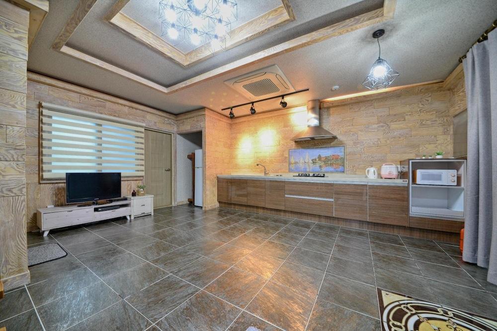 Gyeongju Dahwyang Pension