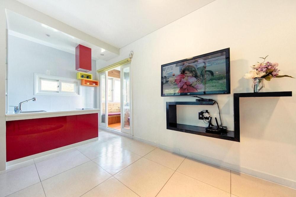 Gapyeong Pogny Kids Poolvilla