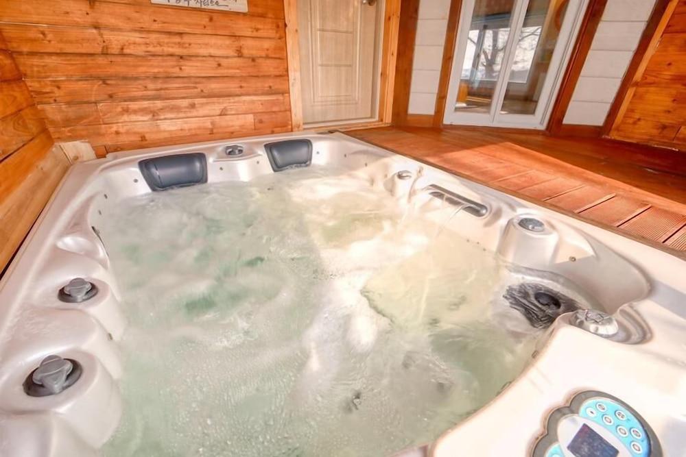 Ganghwa Poomanae Pension