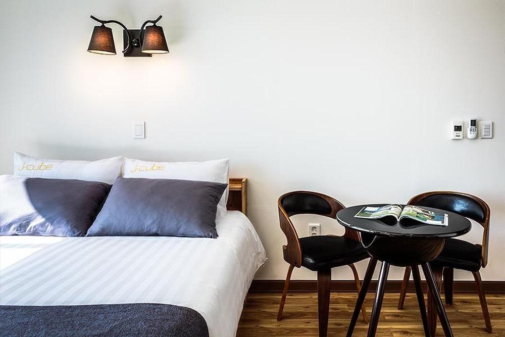 Seogwipo J Cube Pension