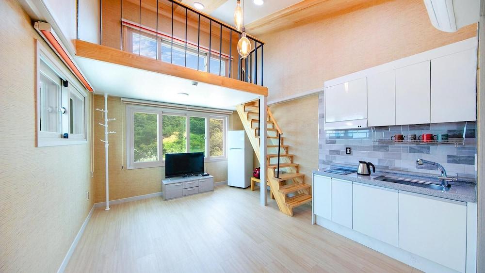 Samcheok Flower Pension