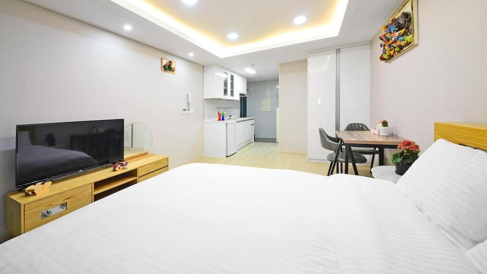 Seogwipo Daepyeong Olleh Pension