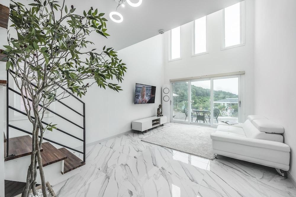 Donghae Mangsang Papa Pension