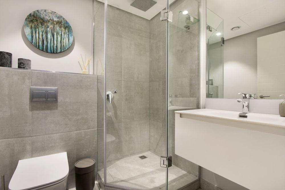 16 On Bree - Unit 2810