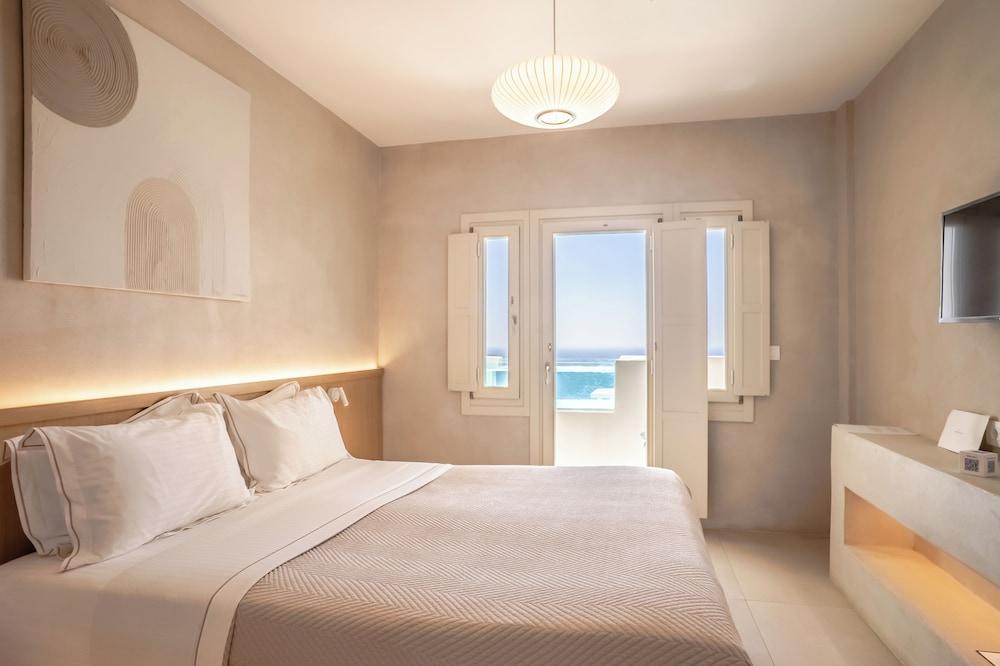 Apeiron Blue Santorini - Sustainable Adults Only 14+