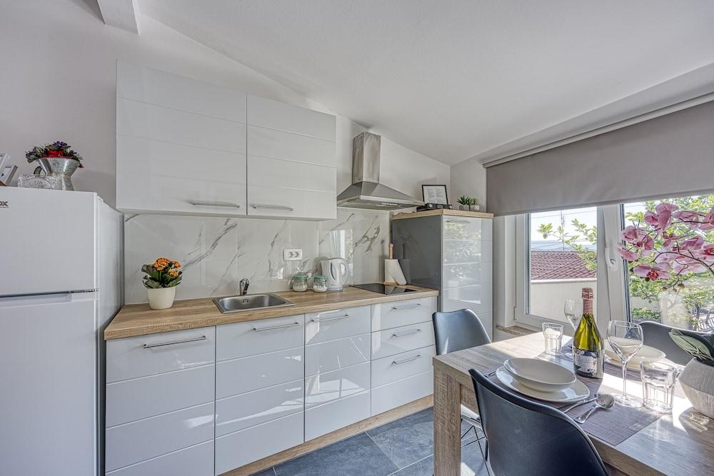 Honeymoon Suite Črni Kal