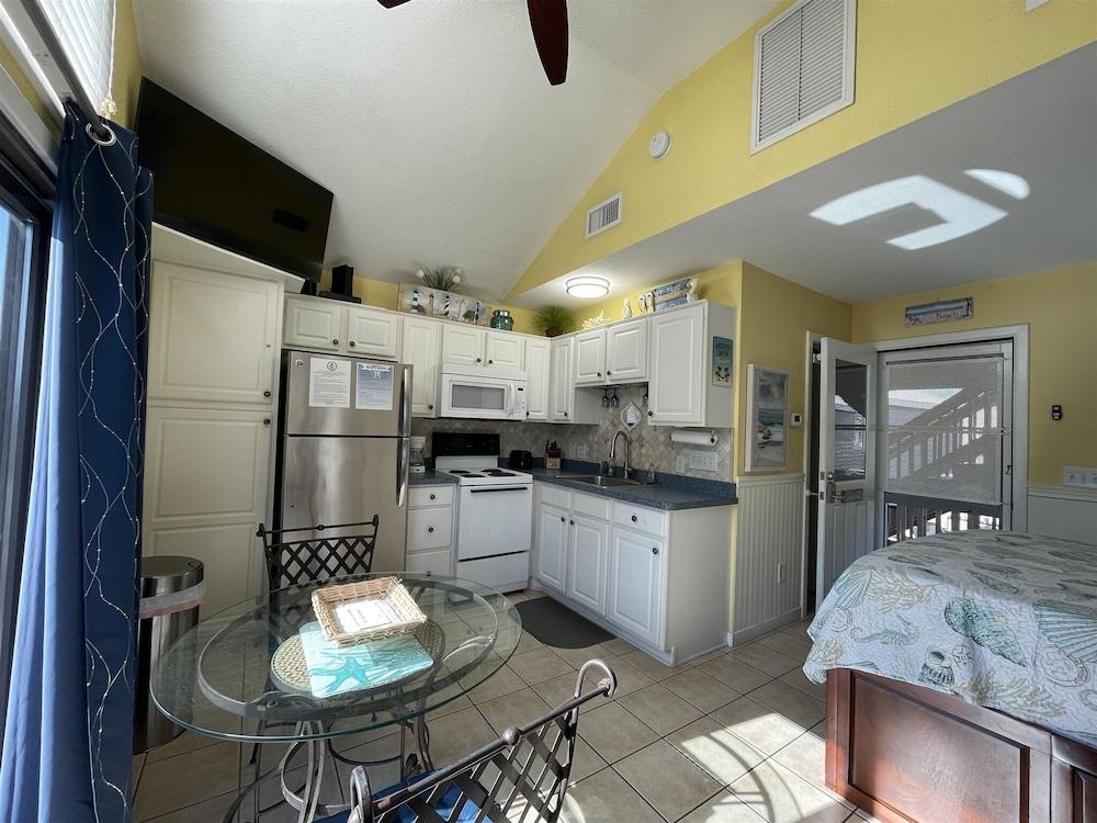 14 Ocean View Cottage Condo by RedAwning