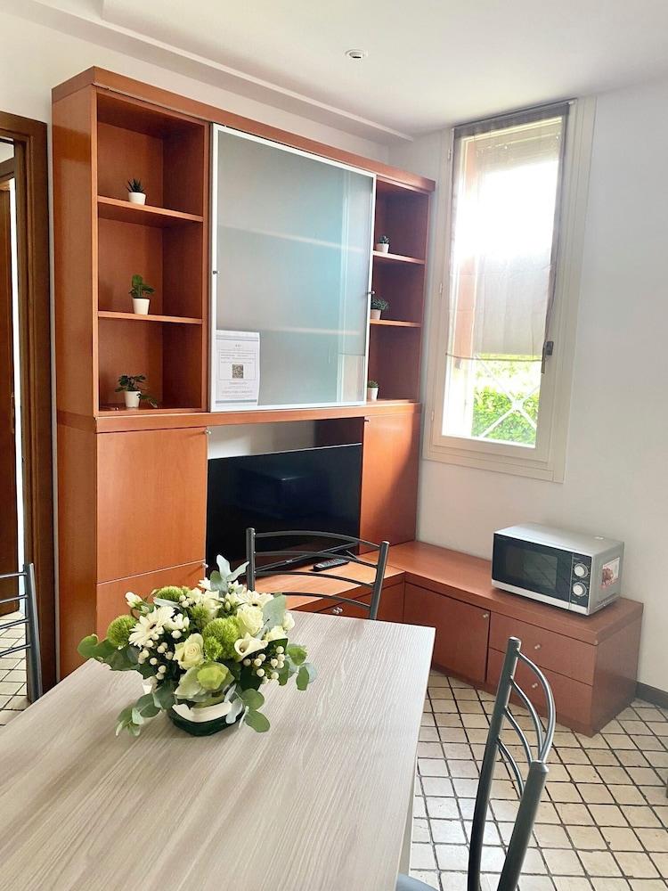 Between Nature And City - Apartment With Garden