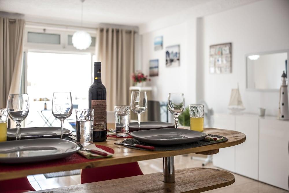 Lighthouse Flat Close to the Beach