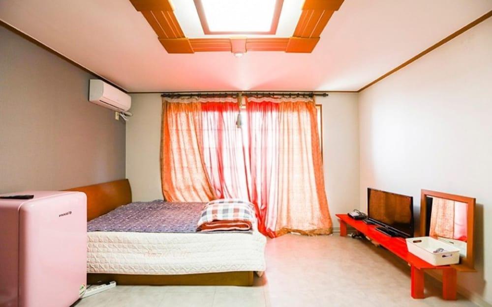 Taean Seaway Landscape Pension