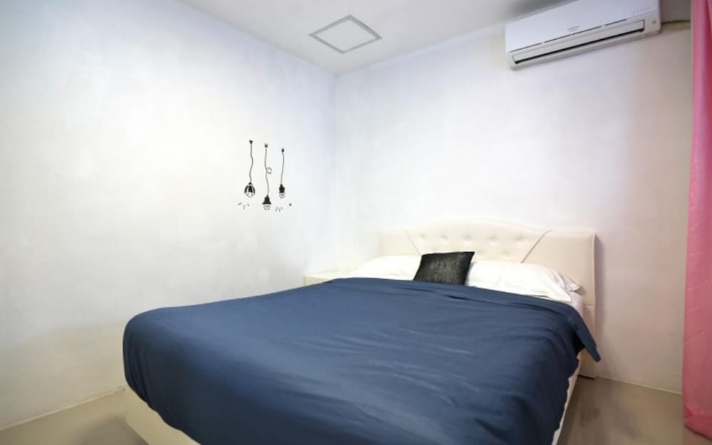 Yangyang Lodes Pool Villa