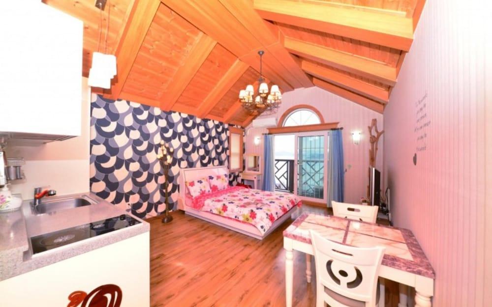 Geojedo Birds Hill Pension