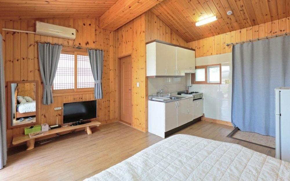 Gyeongju Mong Bed and Breakfast