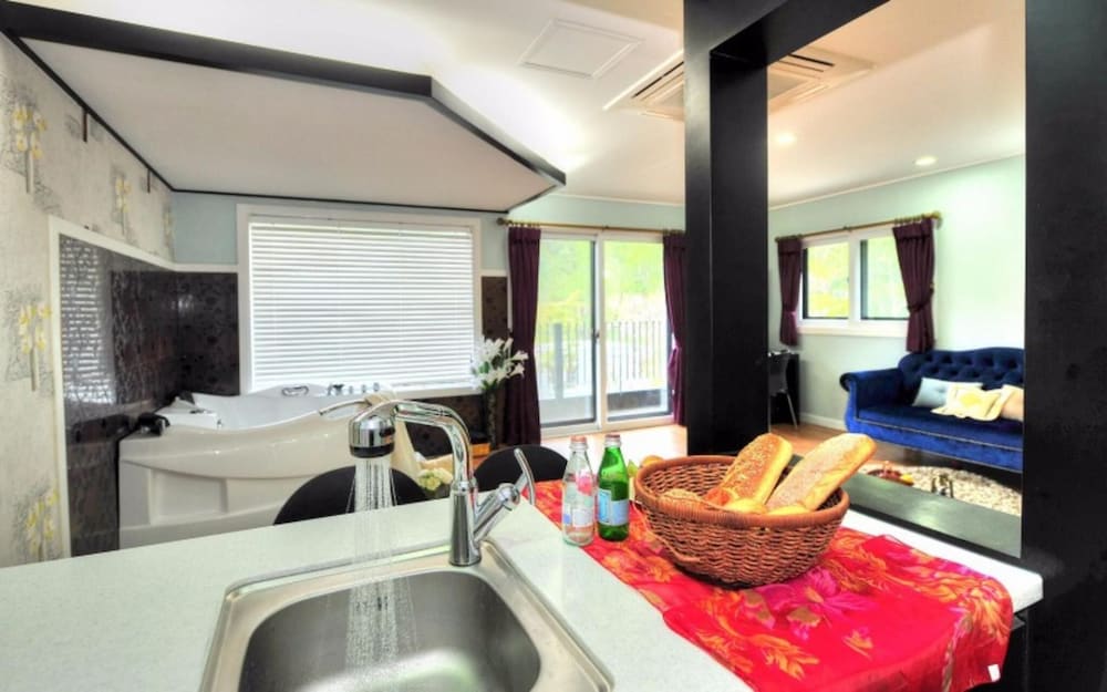 Sokcho Olive Spa Pension