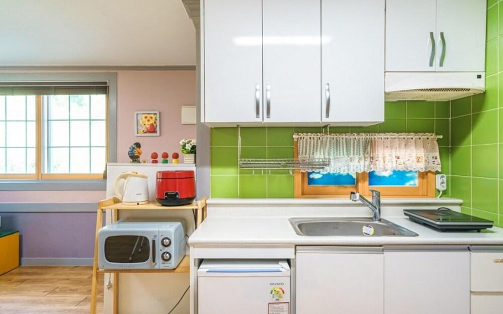 Ganghwado Pine Tree Pension