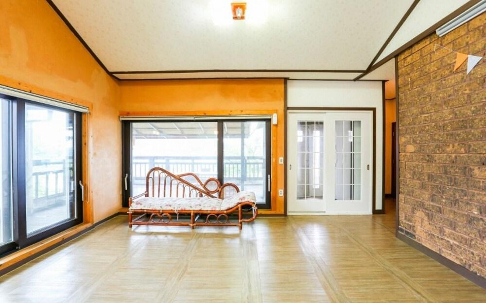 Yongin Byeolbaragi Pension
