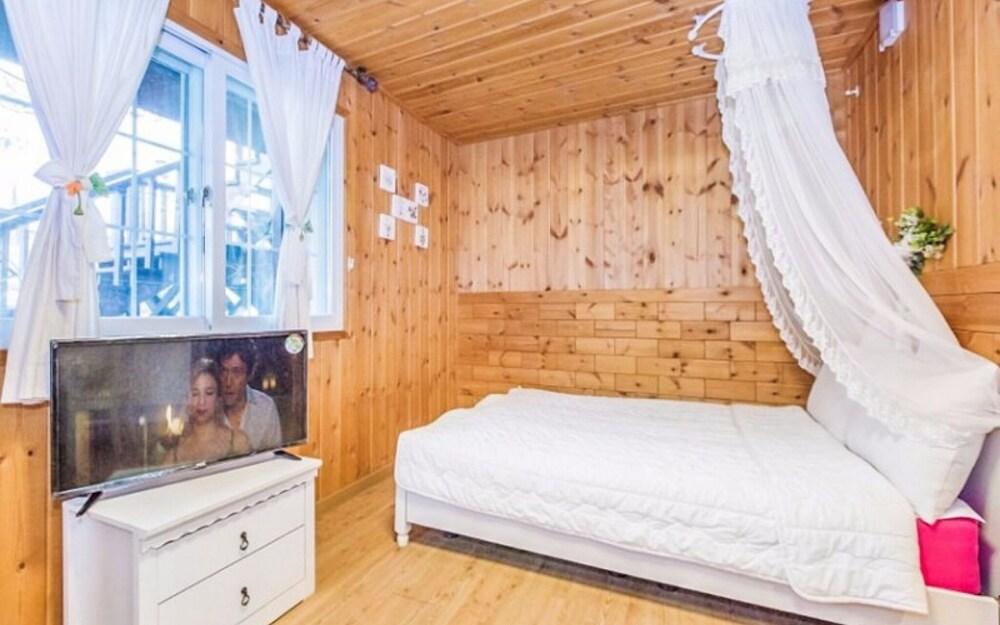 Gapyeong Sun Pool Villa