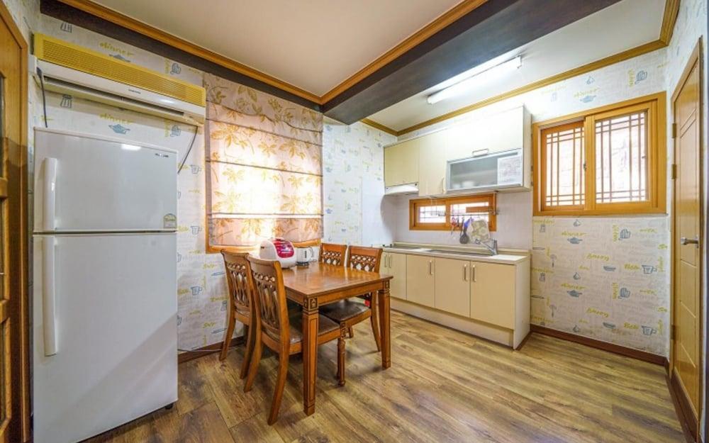 Hamyang Jiri Resort Bed and Breakfast