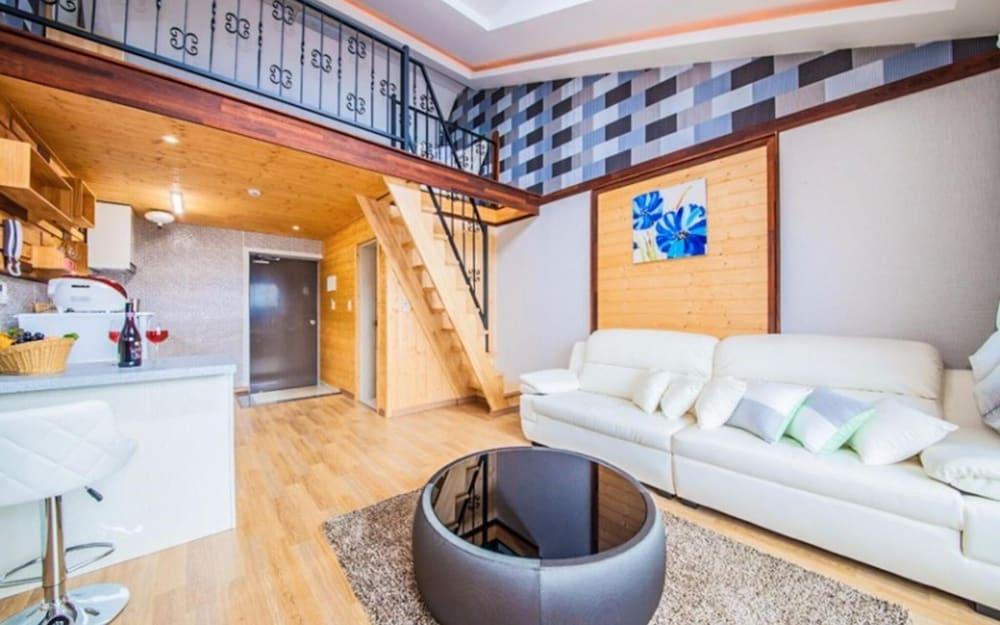 Geojedo Haebaram Pension