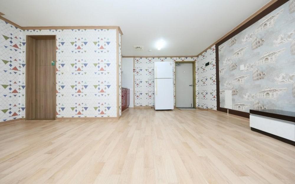 Boryeong Rosemary Pension