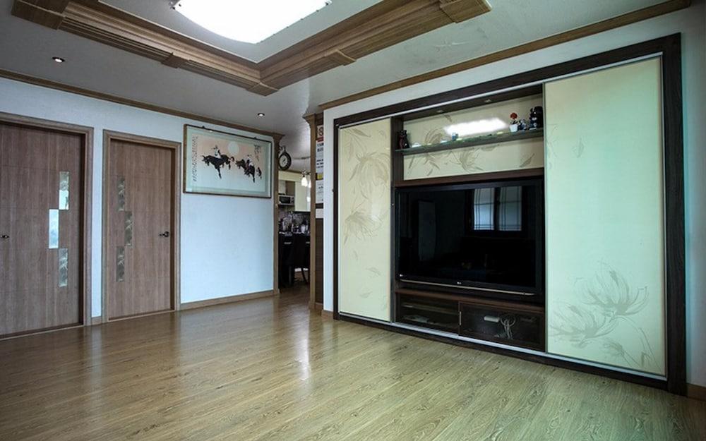 Yeosu Exporo Pension