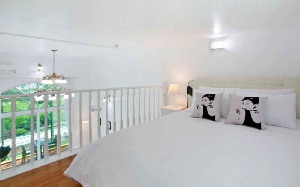 Gapyeong Kkongkakji Pension