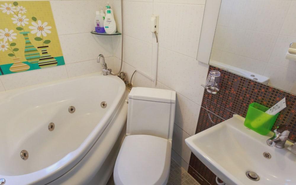 Hoengseong Modern Hill Pension