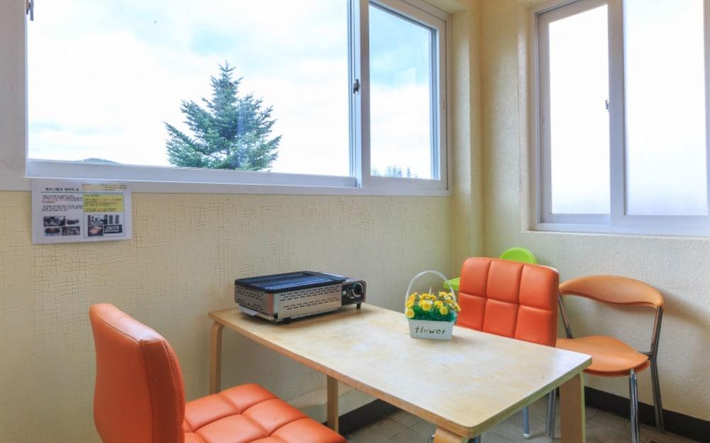 Hoengseong Modern Hill Pension