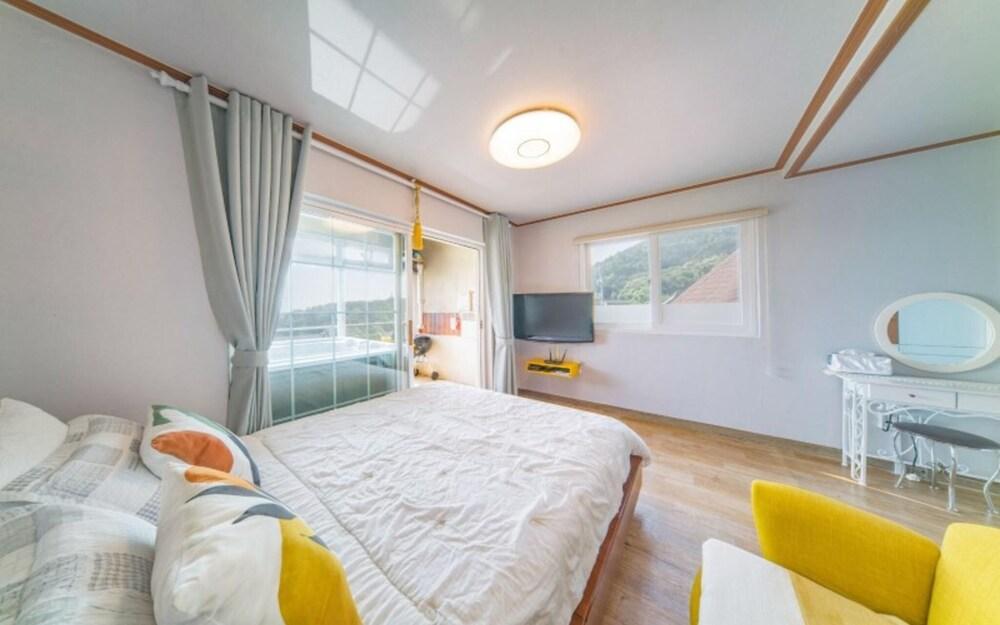 Ganghwado Petit Pension