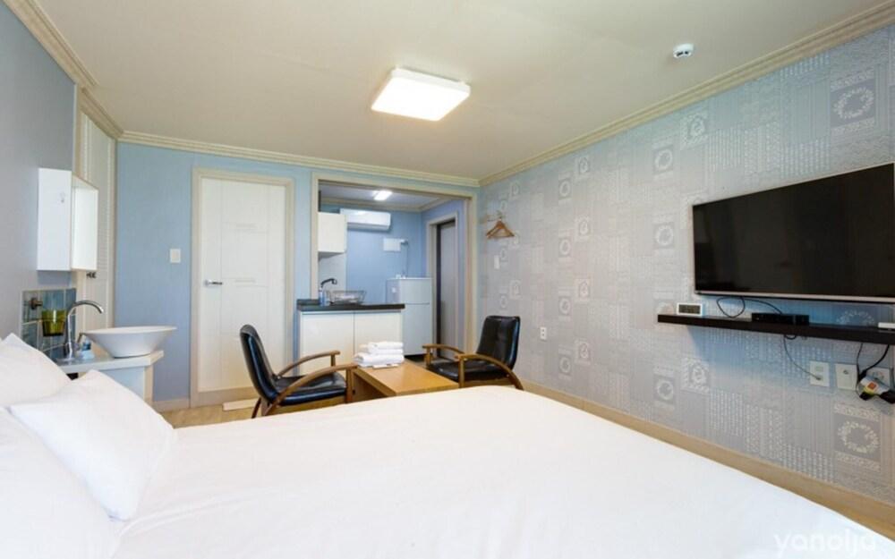 Goseong Bonobono Pension