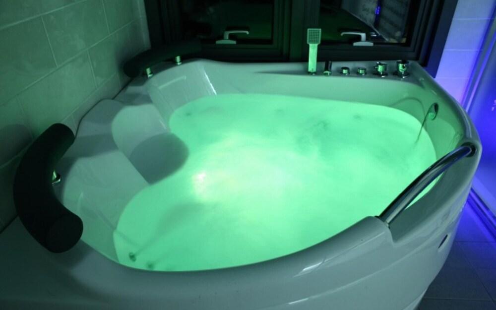 Gyeongju Haevichi Pension