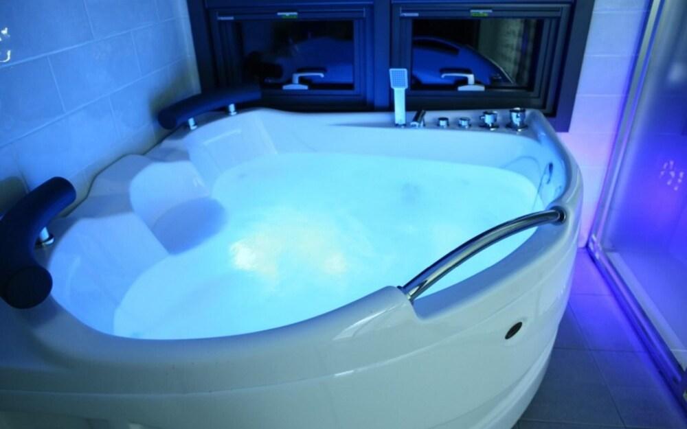 Gyeongju Haevichi Pension